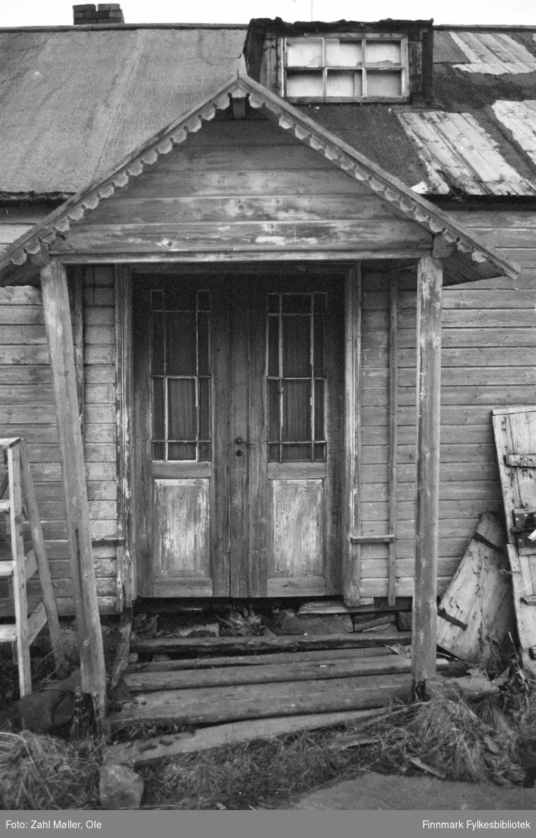 Vadsø, oktober 1969. Gamle hus.