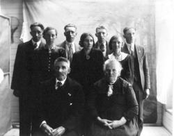 Guttorm Lund, Permo (f. 1870) m.familie