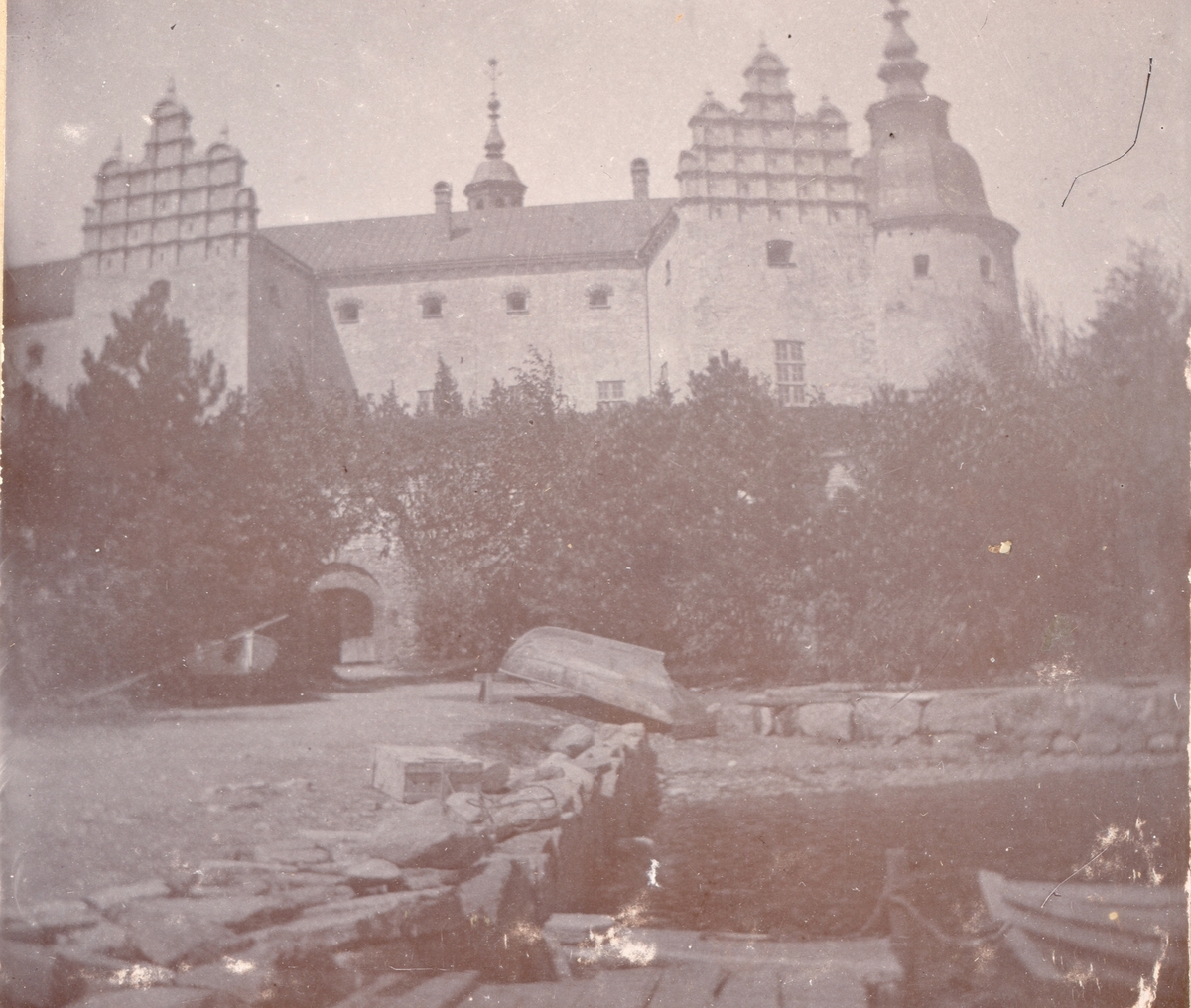 Kalmar slott vid östra vallen, där sydöstra och nordöstra tornet finns.