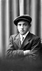 Atelierportrett av Daniel Karlsen, Valvåg f 1896