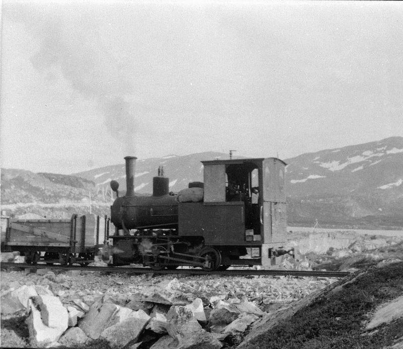 Aurabanens damplokomotiv nr 1 på Holbu