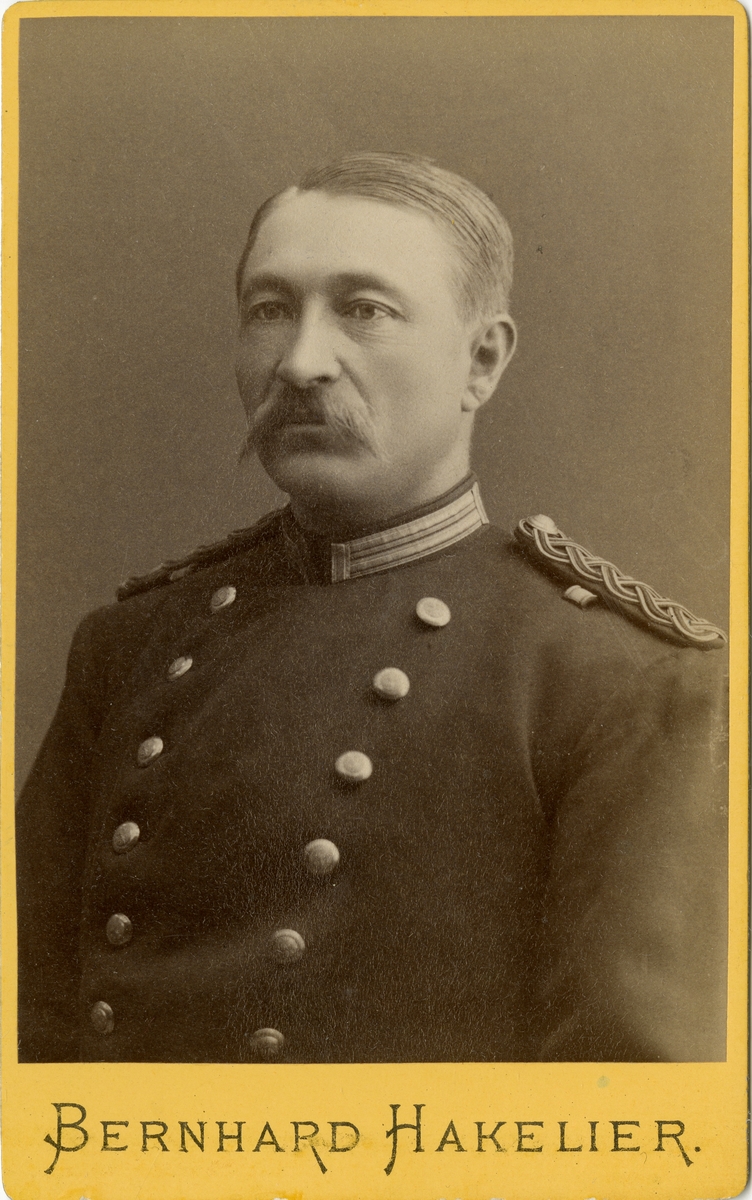 Porträtt av okänd officer vid Södermanlands(?) regemente.