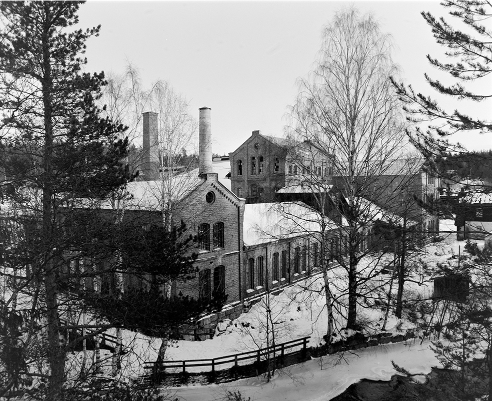 Klevfos Industrimuseum, Ådalsbruk, Løten. Eksteriør, vinter.