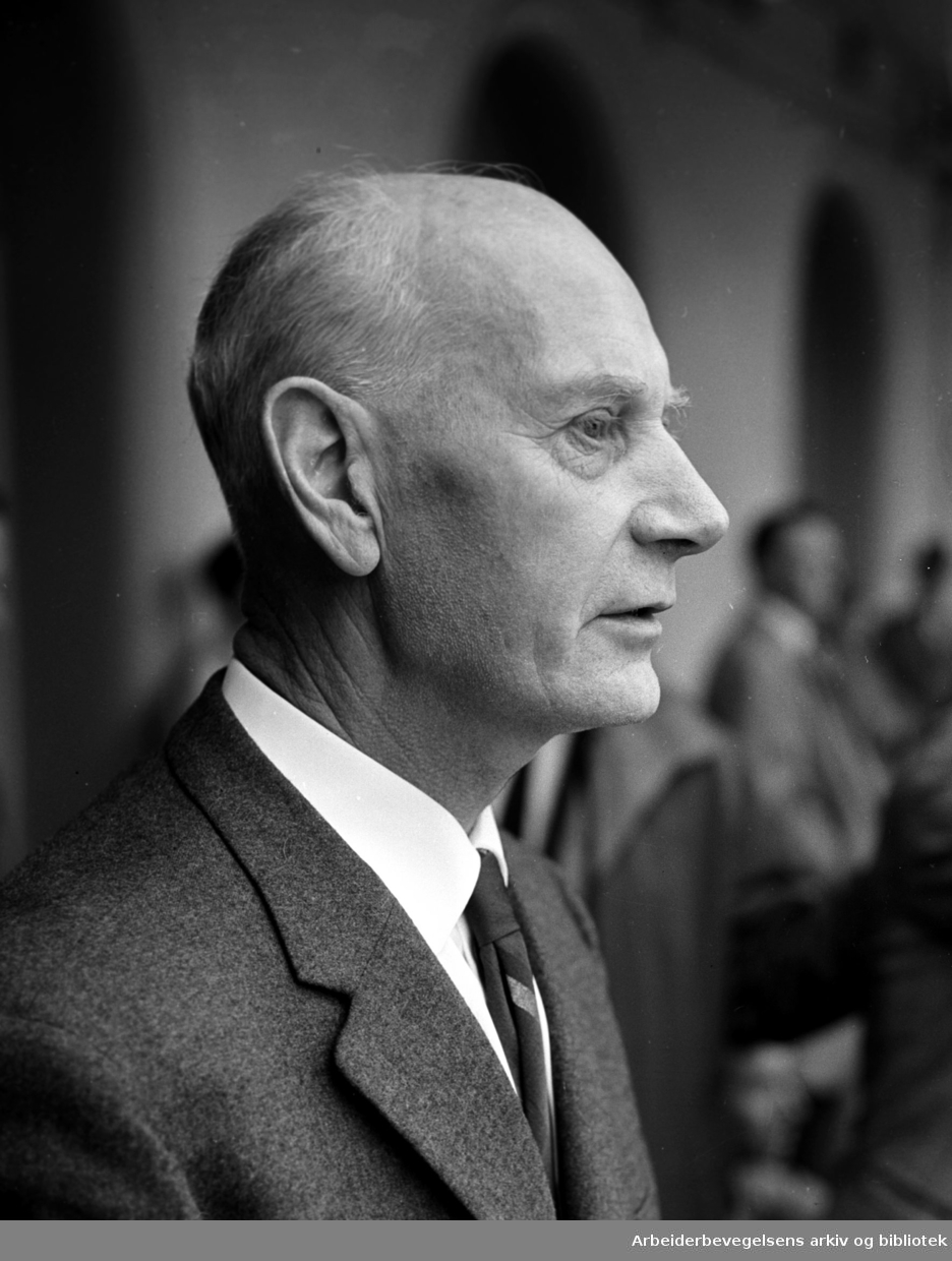 Statsminister Einar Gerhardsen. (1897 - 1987) på Youngstorget, 28 august 1963.