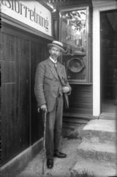 Antikvitetshandler Karl Hanssen..(se side 203 i Molde by`s h