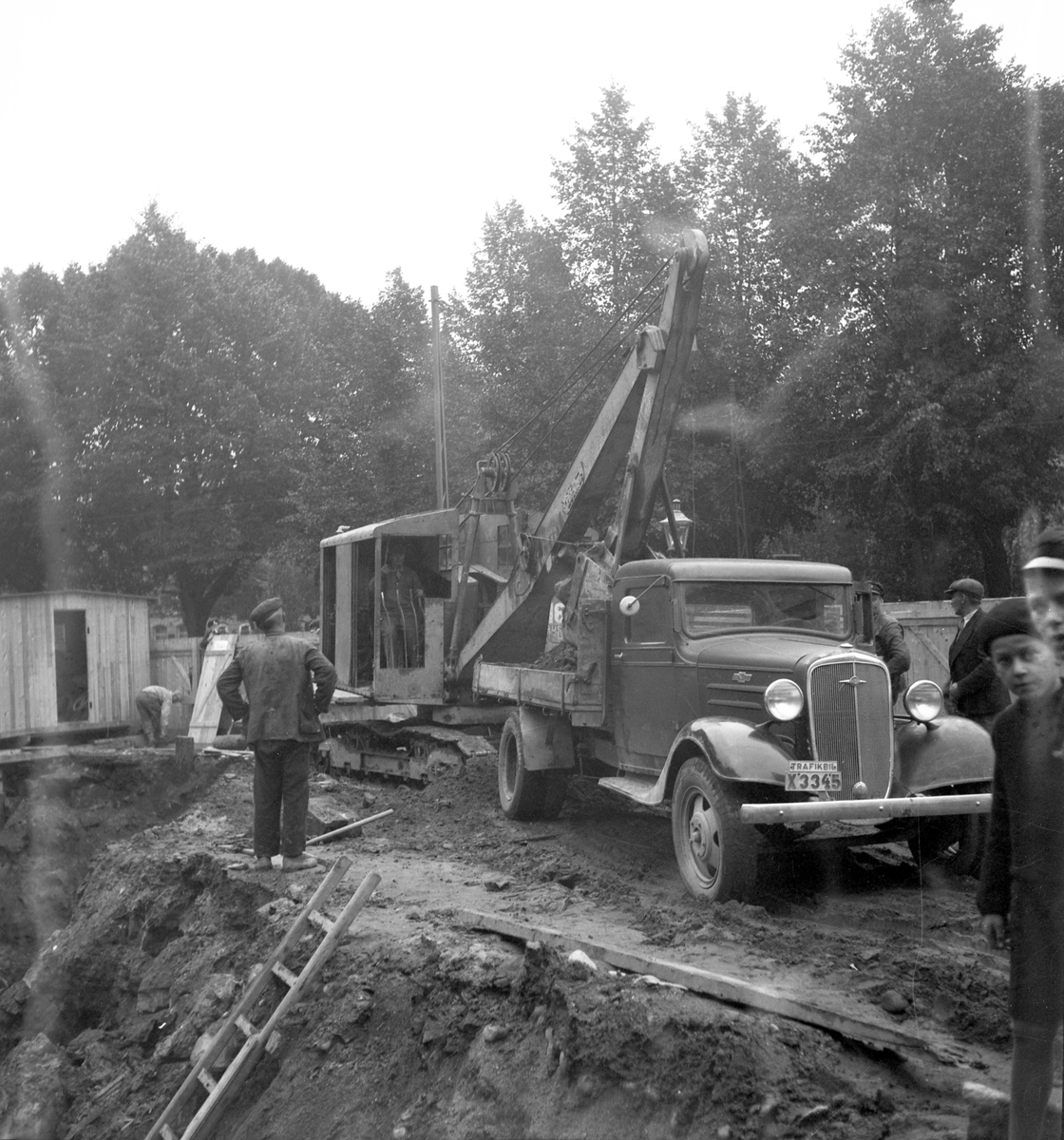 Reportage för Arbetarbladet. Diverse gårdar och byggen. Juli 1937

