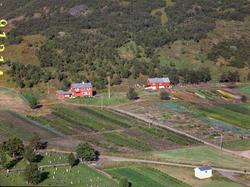Flyfoto fra Rå på Borkenes.