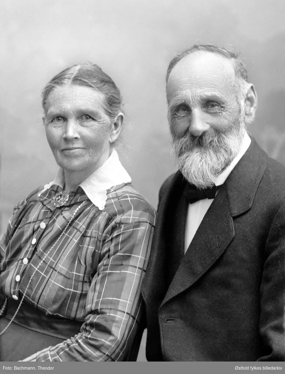 Portrett av Olaves Hansen med kone 1919-21.