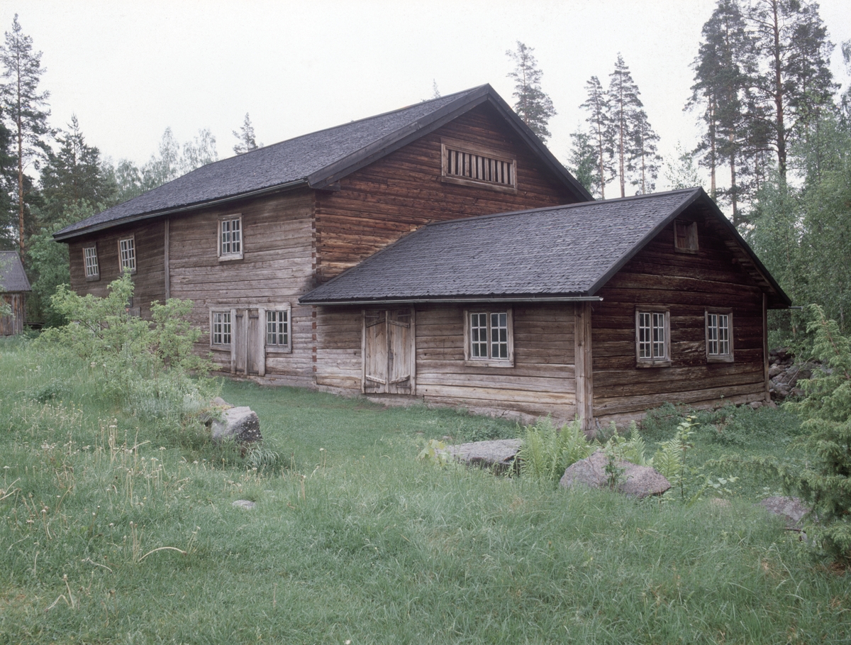 Ösjöfors, Bruksbyggnaden. Foto 1980-tal.