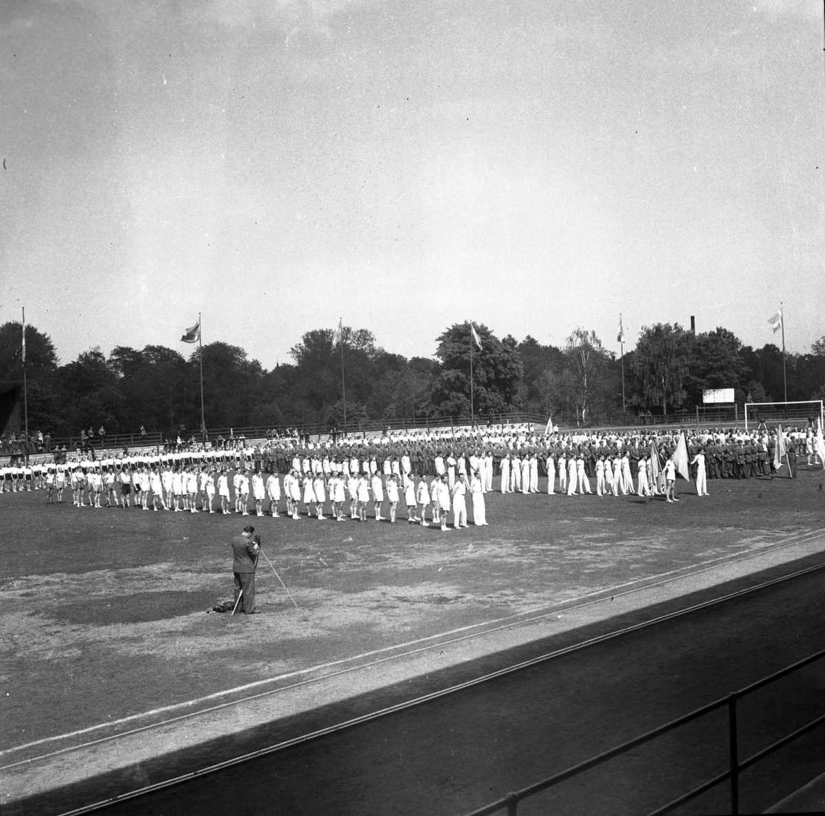 Gymnastik på Strömvallen.

3 juni 1943.