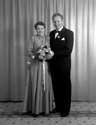 Arne Brubekk og en ukjent kvinne. Fra Nordmøre museums fotos