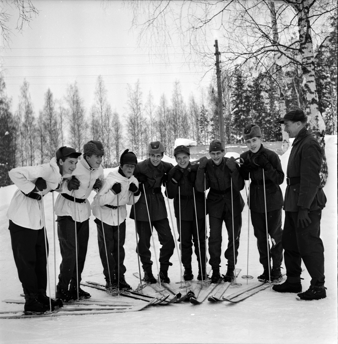 Stagården,
Ungdomar på kurs,
1 Mars 1966