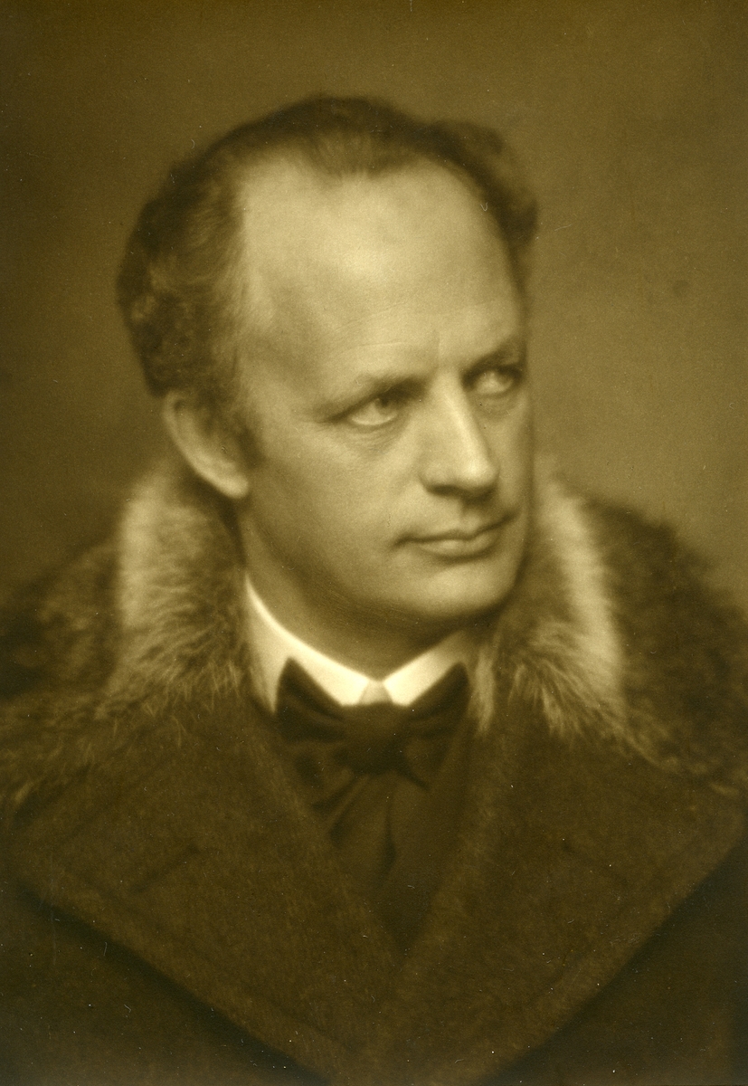 Portrett av Haakon Garaasen (6/7 1887 - 1957)