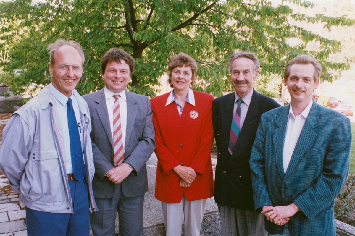 Gruppebilde av styret i Oppegård Fremskrittsparti.
Fra venstre: Erling Havre, Oddbjørn Jonstad, Arnlaug Gravli, Thorbjørn Bilden og Jan Berge.