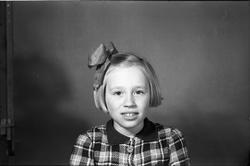 Sigrun Røisli, 10 år. Seks portretter.