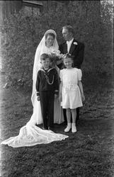 Uidentifisert brudepar. Serie på 6 bilder.