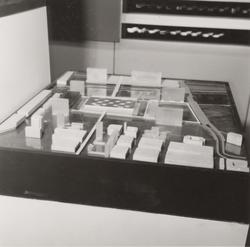 Utstilling av egne arbeider ved Kunstindustrimuseet i Trondh