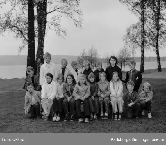 Klassfoto från Strandskolan, Karlsborg, 1972. Lärare: May Sarwe. Neg finns.