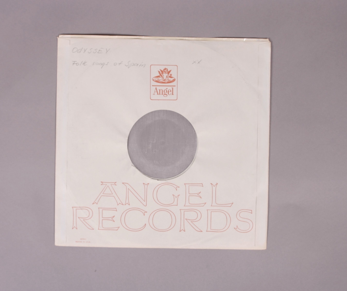 Grammofonplate i svart vinyl. Plata ligger i en uoriginal papirlomme med plastfôr stemplet "Angel Records".