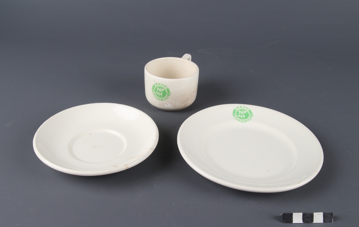 Kaffeservise bestående av asjett, kaffekopp med underskål