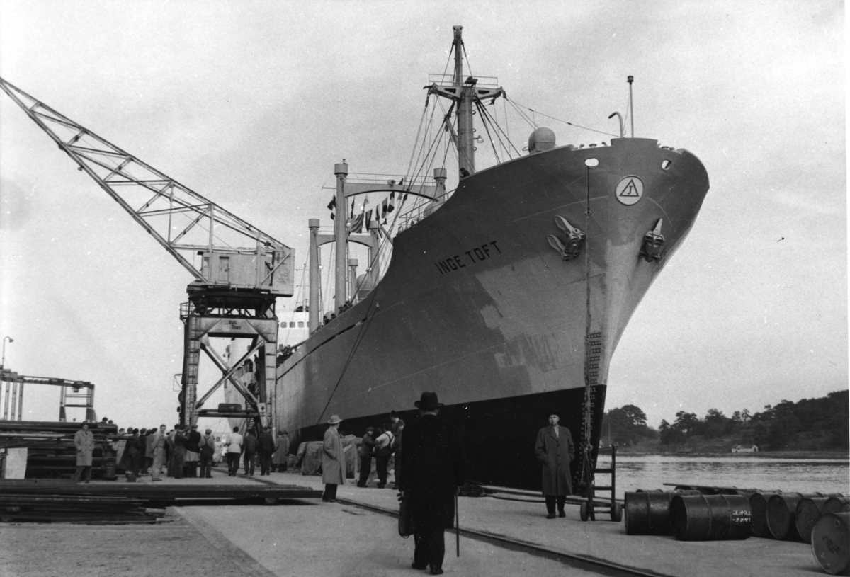 Byggenr. 43 v. LMV: Inge Toft.