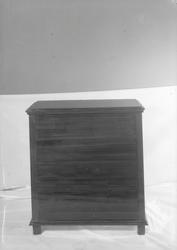 Kommoder fra Midttømme på Hovin