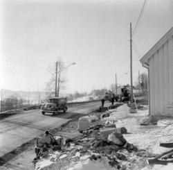 Trondheimsveien. Utvidelse av veien ved bygrensen mot Gjelle