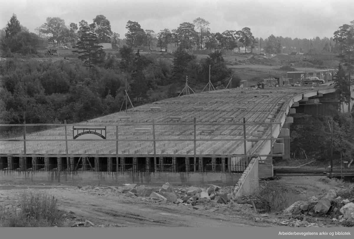 Tveten bru under bygging. Juni 1963.