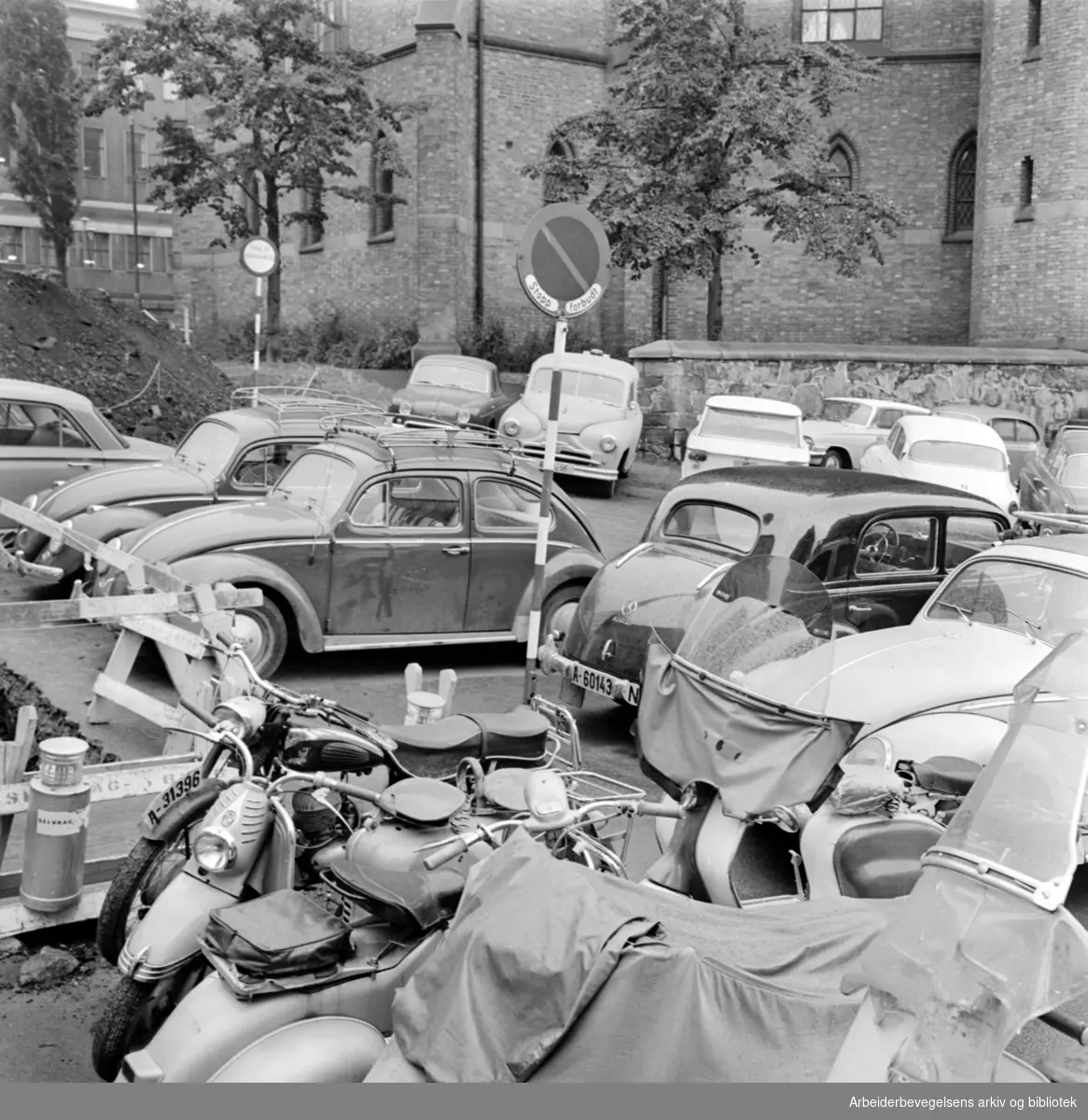 Schandorffsgate.Parkeringskaos.Oktober 1962