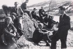 Gruppebilde av ungdommer med tilknytning til Landsås fotball