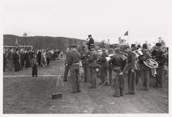 Tale under åpningen av Landsåsbanen.