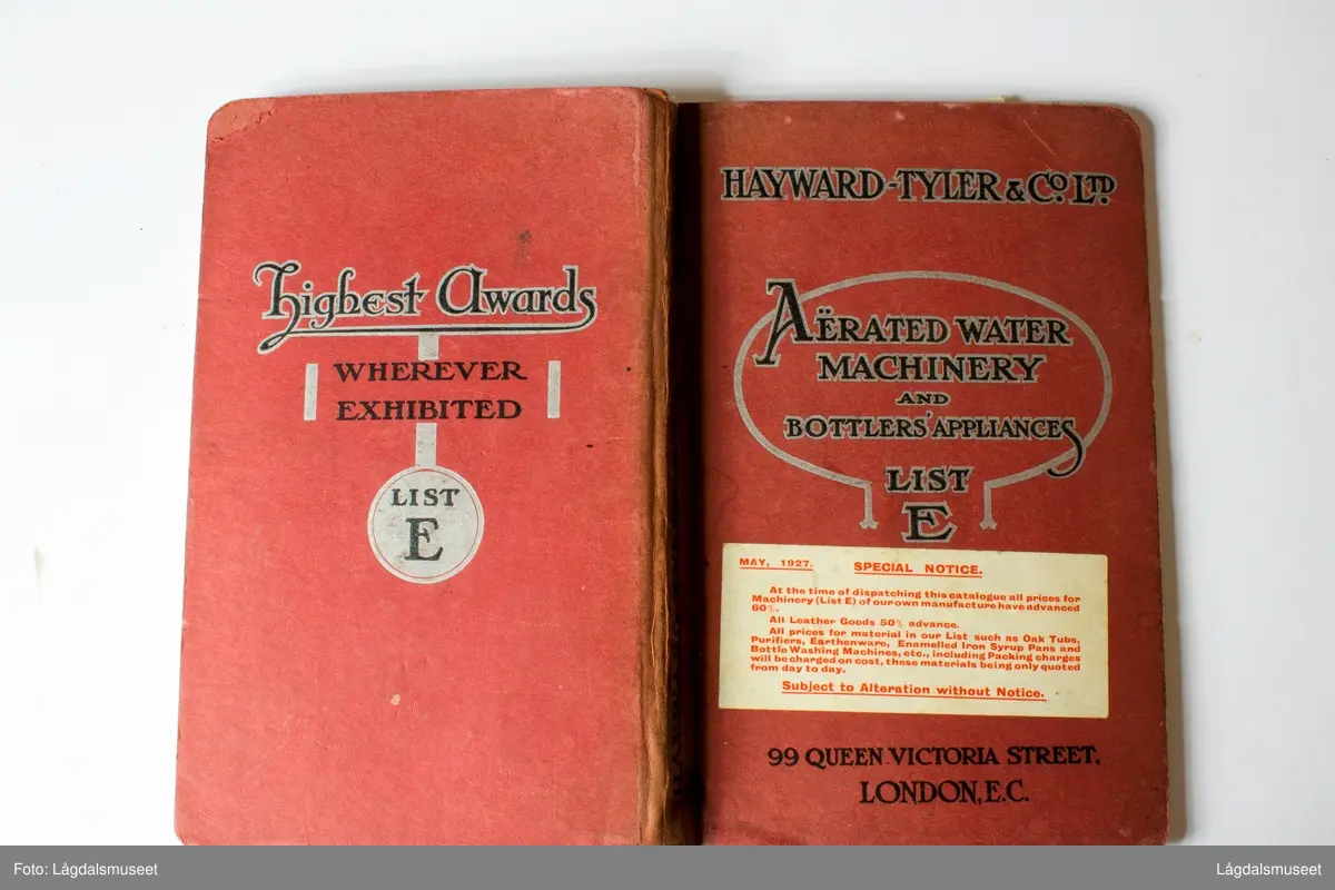 "Aërated water machinery and bottlers appliance list E"
Brukermanual til korkemaskinen.