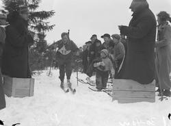 Militært langrenn med skyting. Soldat Martin Rise