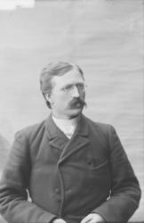 Porterett av amtskolelærer G. Alfstad.