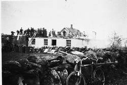 Løa til Kristian Time (29.1.1900 - 8.3.1977) brann i 1945. D