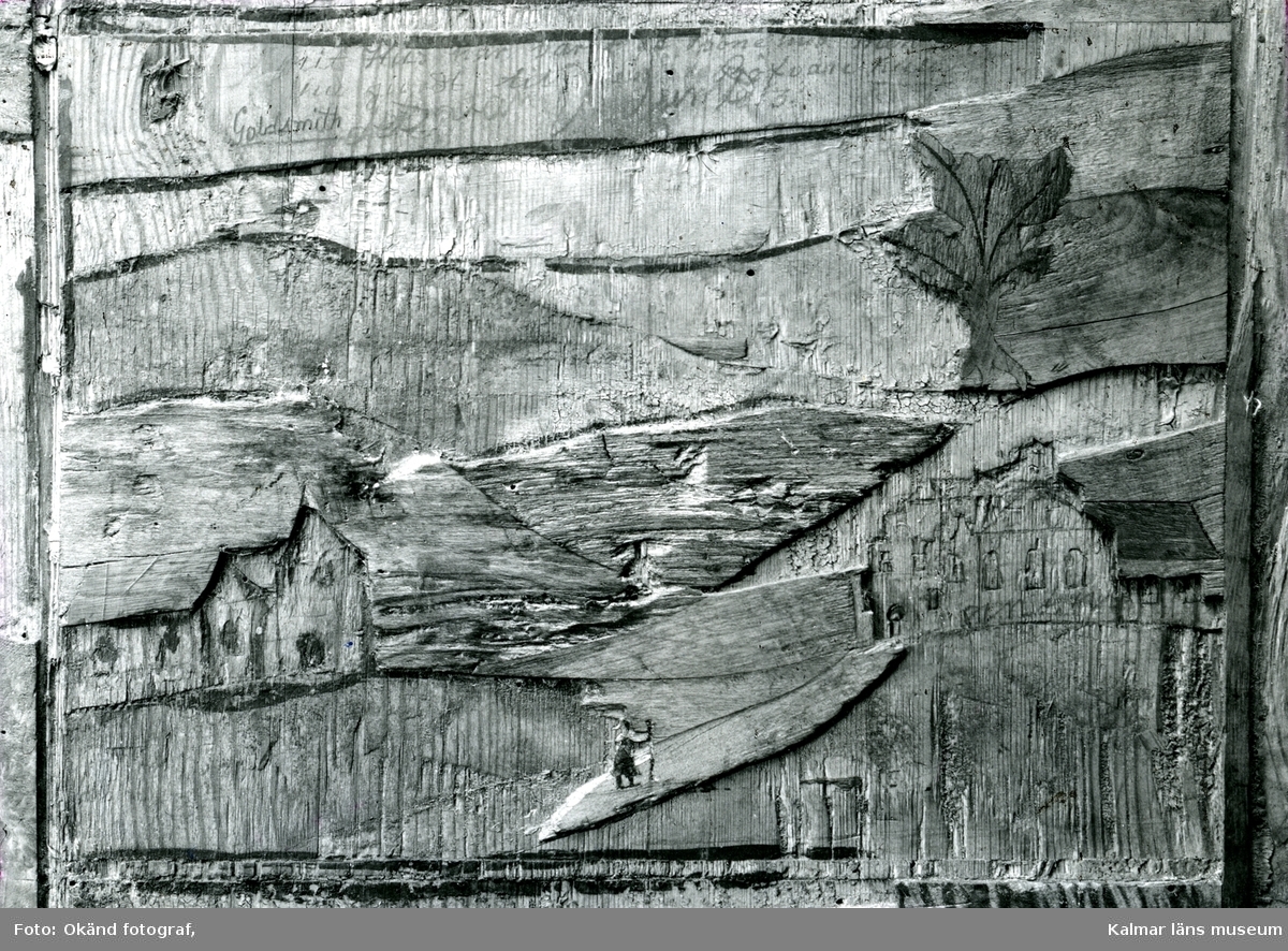 Kalmar slott: Detalj av Kungsmakets panel. Orginalpannån.
På vissa plåtar har Martin Olsson klistrat eltejp för att markera hur bilden skulle beskäras i boken.
