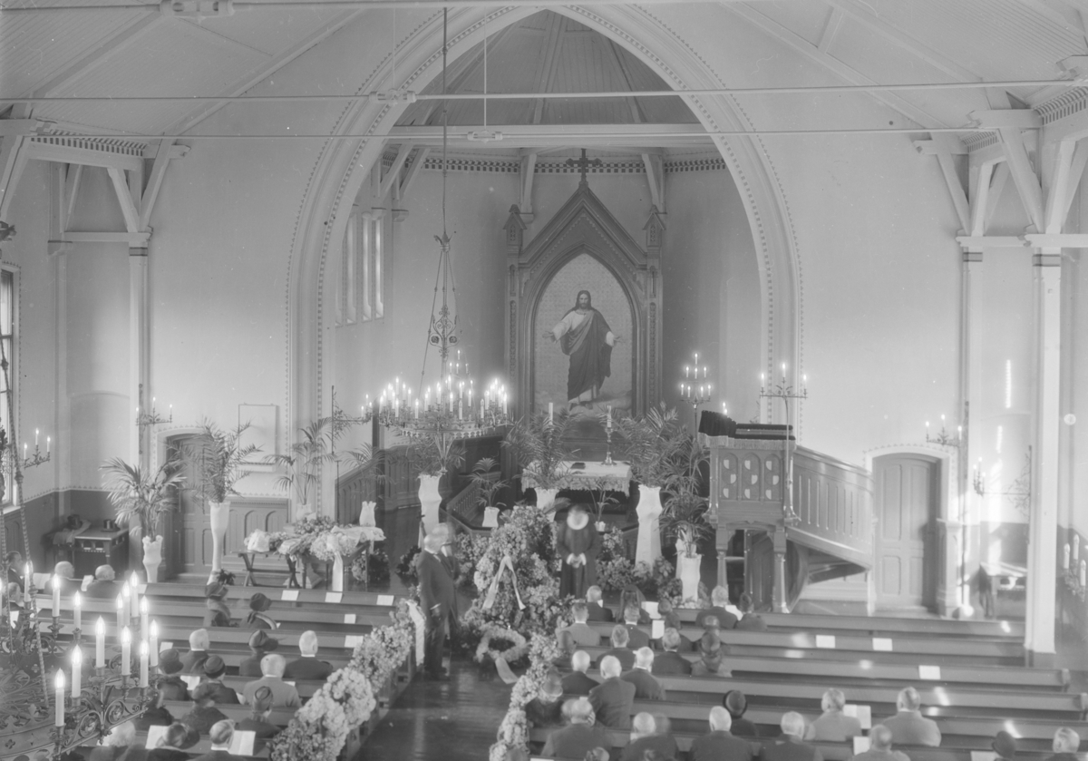 Begravelse fra Lillehammer kirke. Johan Filseths begravelse.