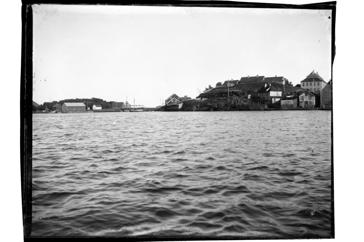Farøy med Farøybroen, Nordkapp, Møllehaugen og Husan. Antagelig fotografert rundt 1903.