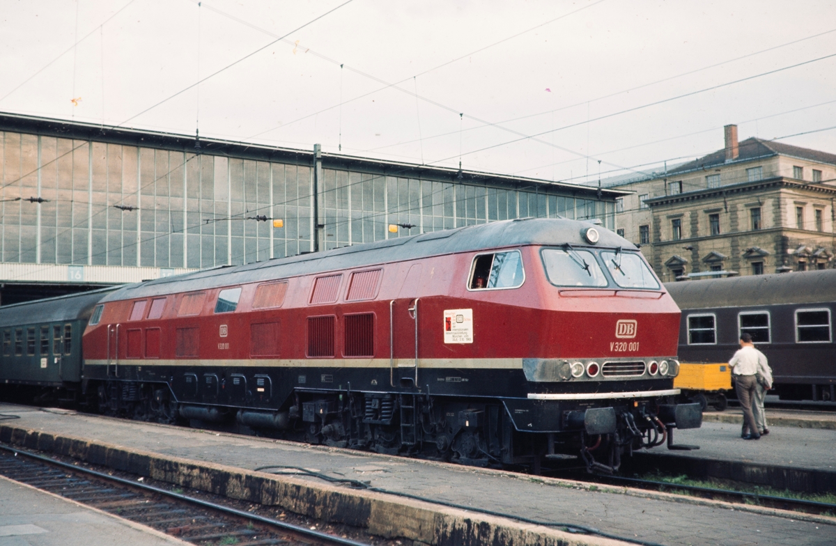 Tysk diesellokomotiv DR-Baureihe E 320.