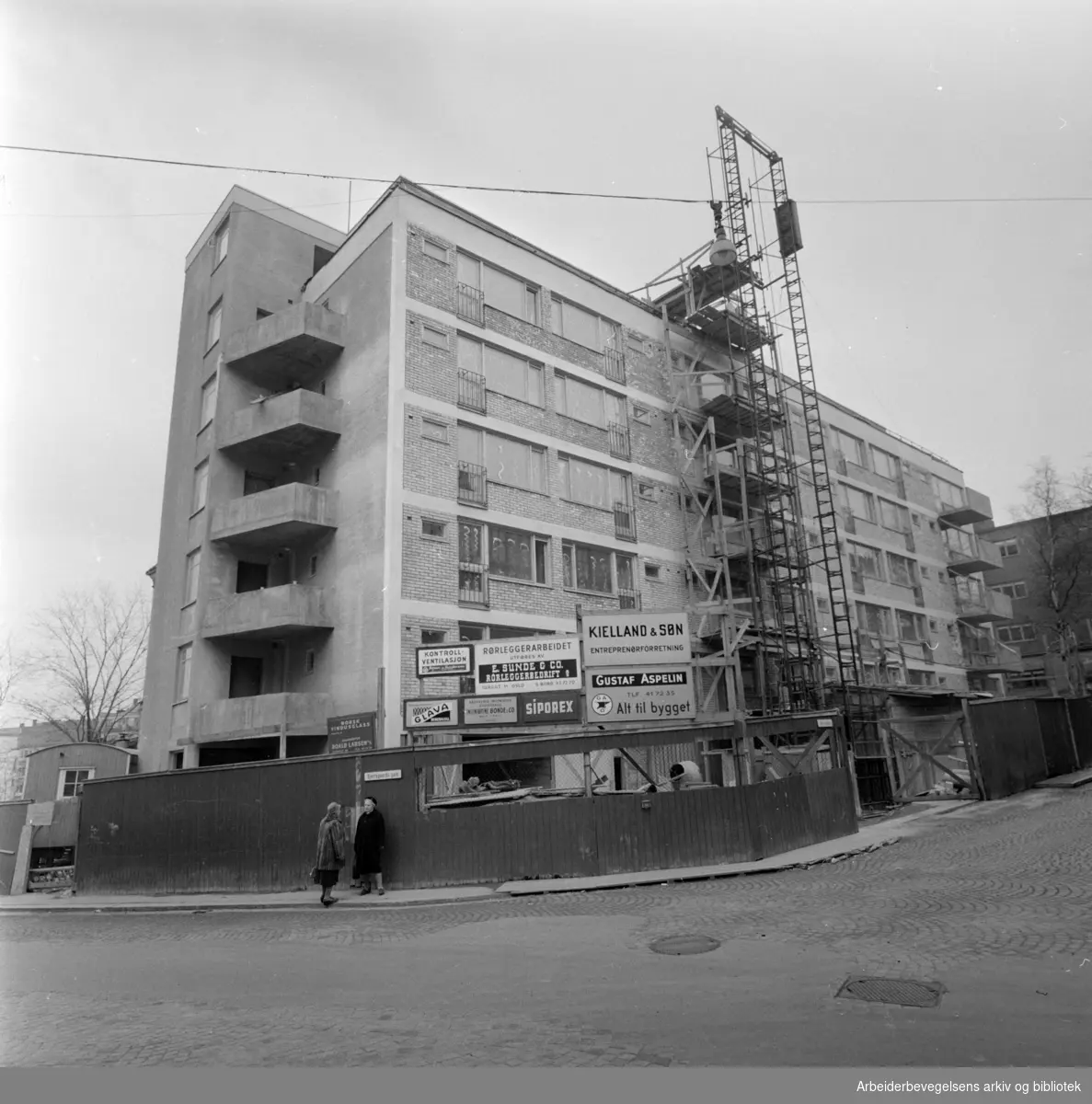 Revmatismesykehuset. Oslo Sanitetsforening reiser hybelhus for sykesøstrene ved Reumatismesykehuset. April 1960