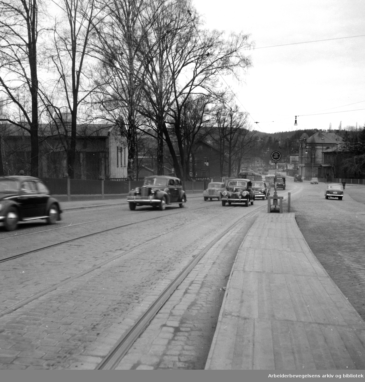 Drammensveien, diverse. April 1955