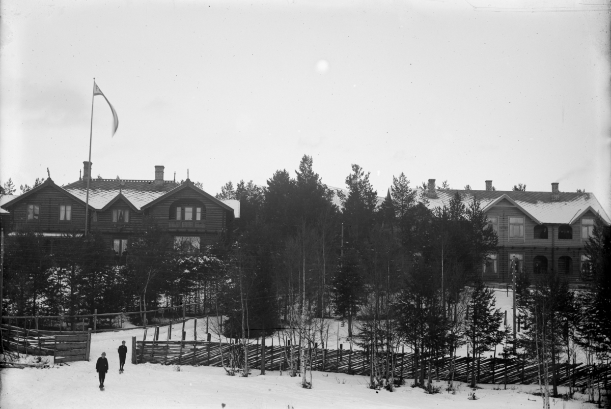 13.01.1898. Nord-Fron, Vinstra. Furuheim, vinter.