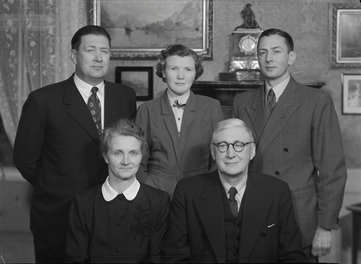Apoteker Einar Olaf Heyeraas med familie