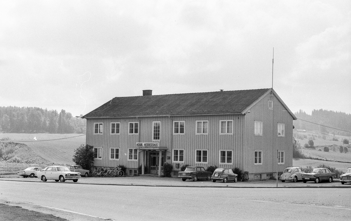 Hobøl kommunehus ved Elvestadkrysset.
Fotograf: ØB Aslak