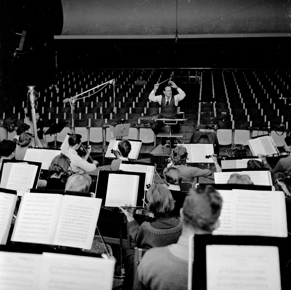 Kringkastingens Juniororkester øver. Fotografert 15. desember 1958.