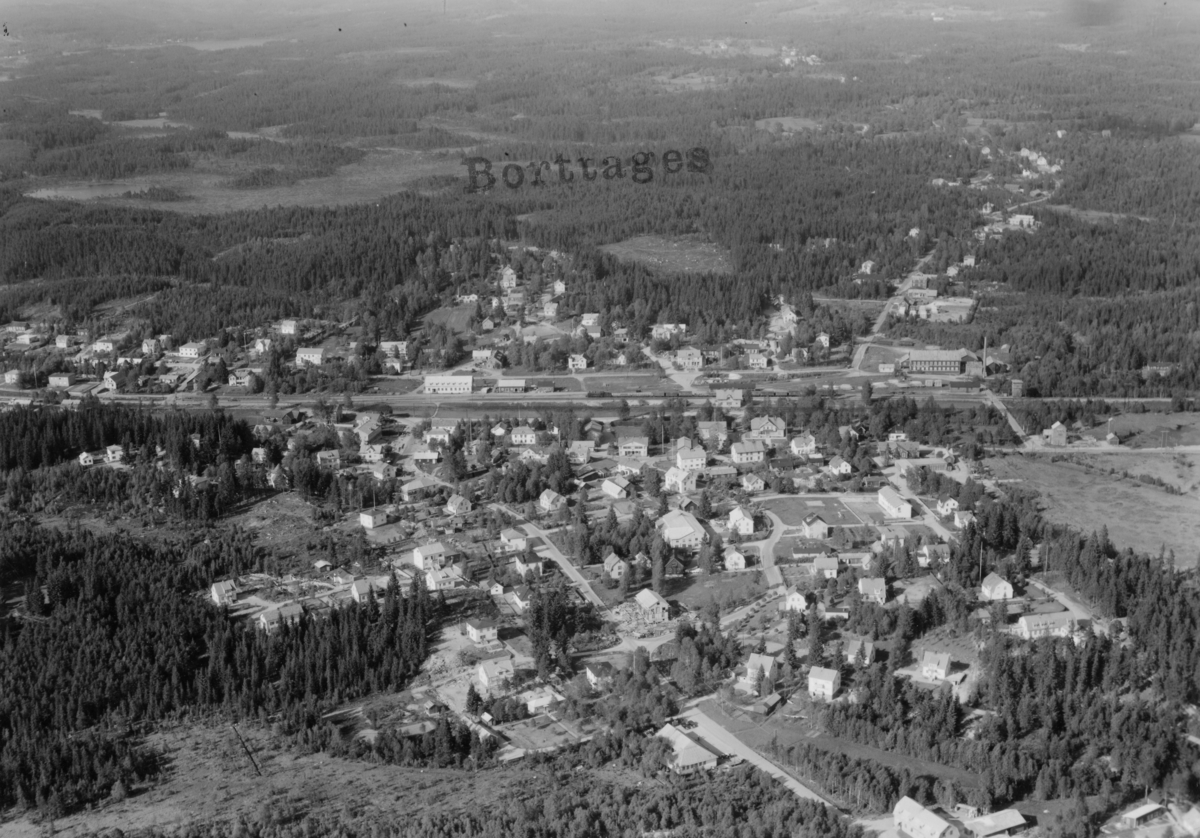 Flygfoto över Gnosjö i Jönköpings län. Nr L 668.