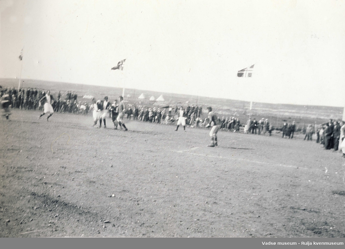 Fotballkamp, antatt på Vadsøya ca 1933.