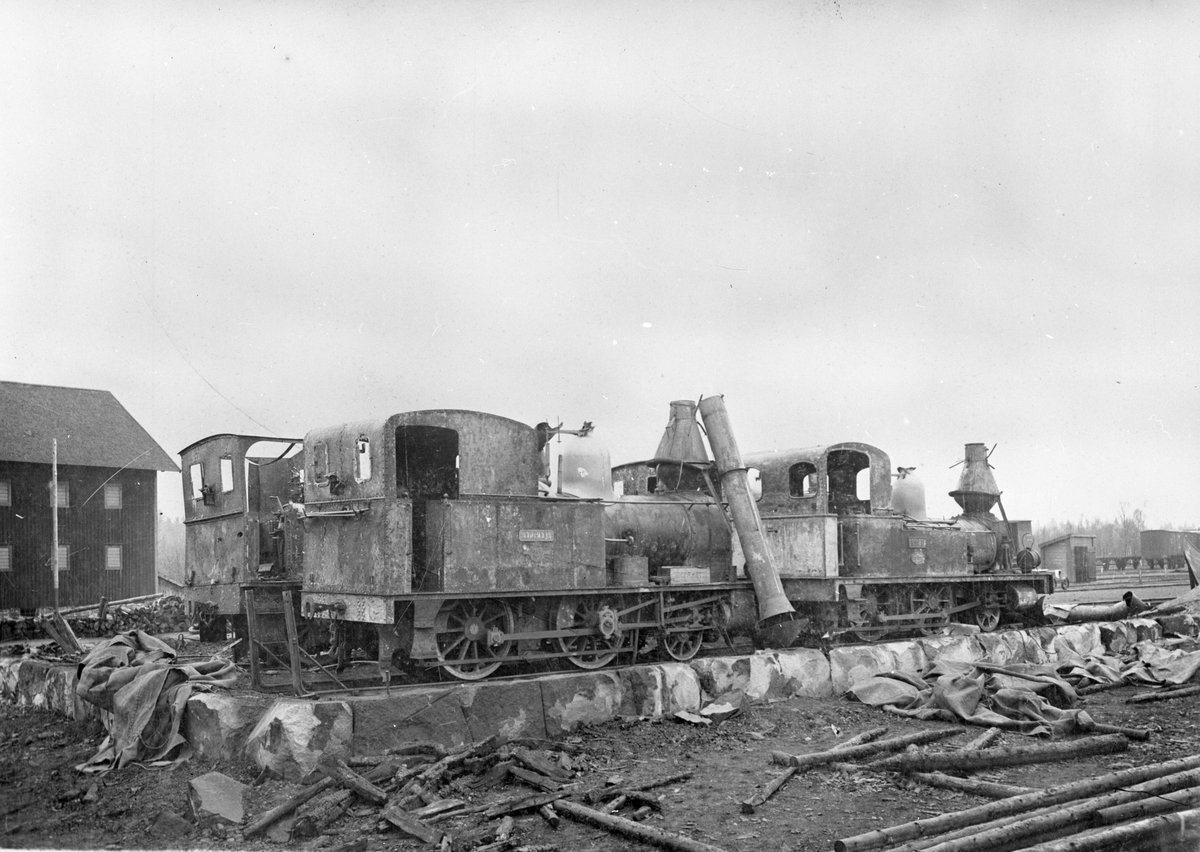 Loken Möre, Blekinge förstördes i lokstallsbranden som härjade natten mot den 5e februari 1896.