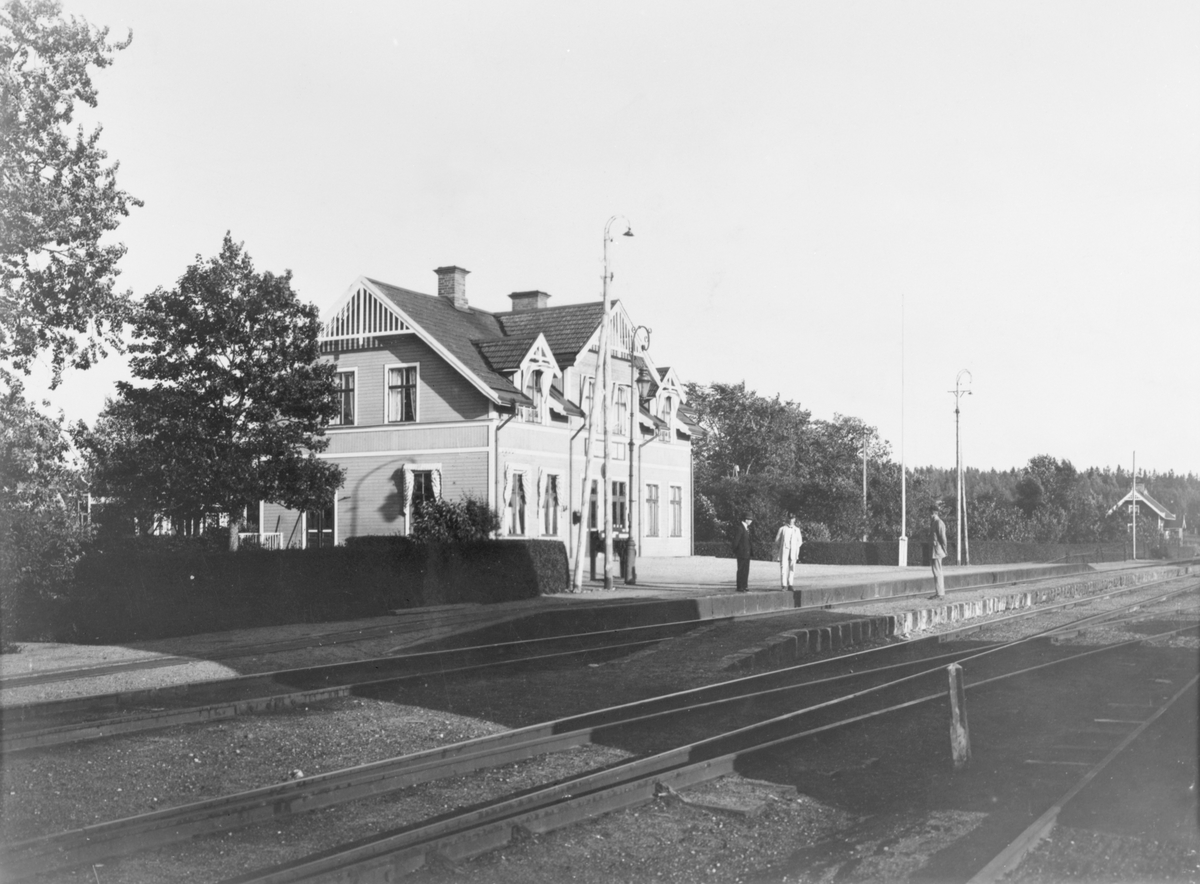 Gusselby Järnvägsstation. - Järnvägsmuseet   Digitaltmuseum