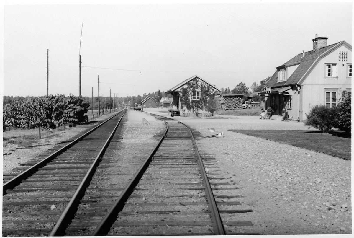 Bergby station riktning mot Söderhamn.